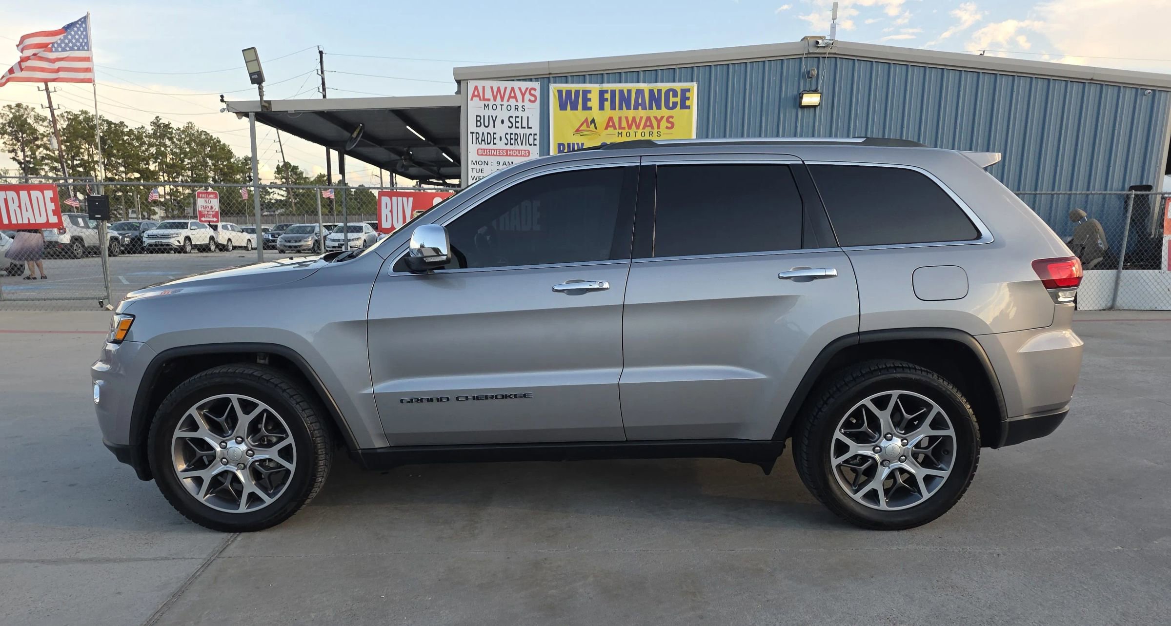 Used 2020 Jeep Grand Cherokee Limited image 10