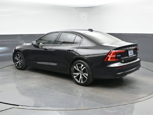 Used 2025 Volvo S60 B5 Plus AWD/4WD image 7