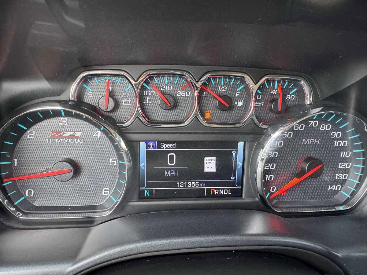 Used 2018 Chevrolet Silverado 1500 LT w/ All Star Edition AWD/4WD image 26