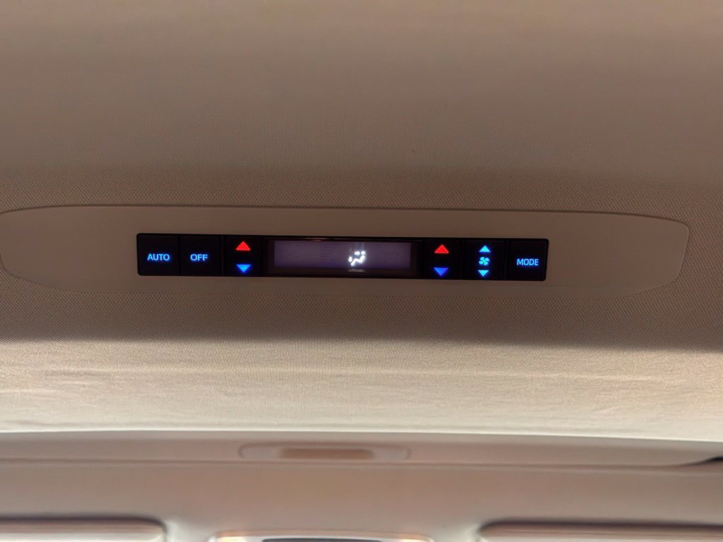 Used 2022 Toyota Sienna XLE FWD image 36