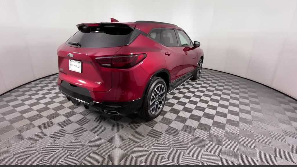 New 2024 Chevrolet Blazer RS w/ Enhanced Convenience Package image 17