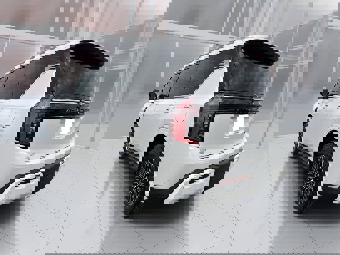 New 2026 Nissan Armada SL w/ Captain's Chari Seat Package image 3