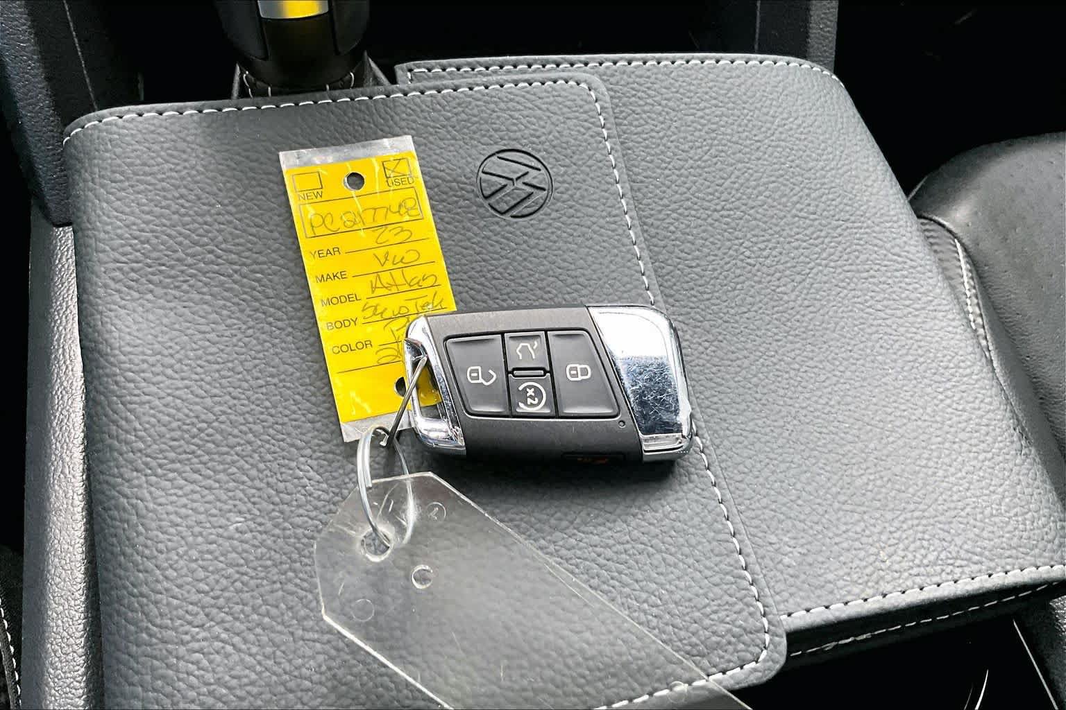 Used 2023 Volkswagen Atlas Cross Sport SE w/ Panoramic Sunroof Package FWD image 15
