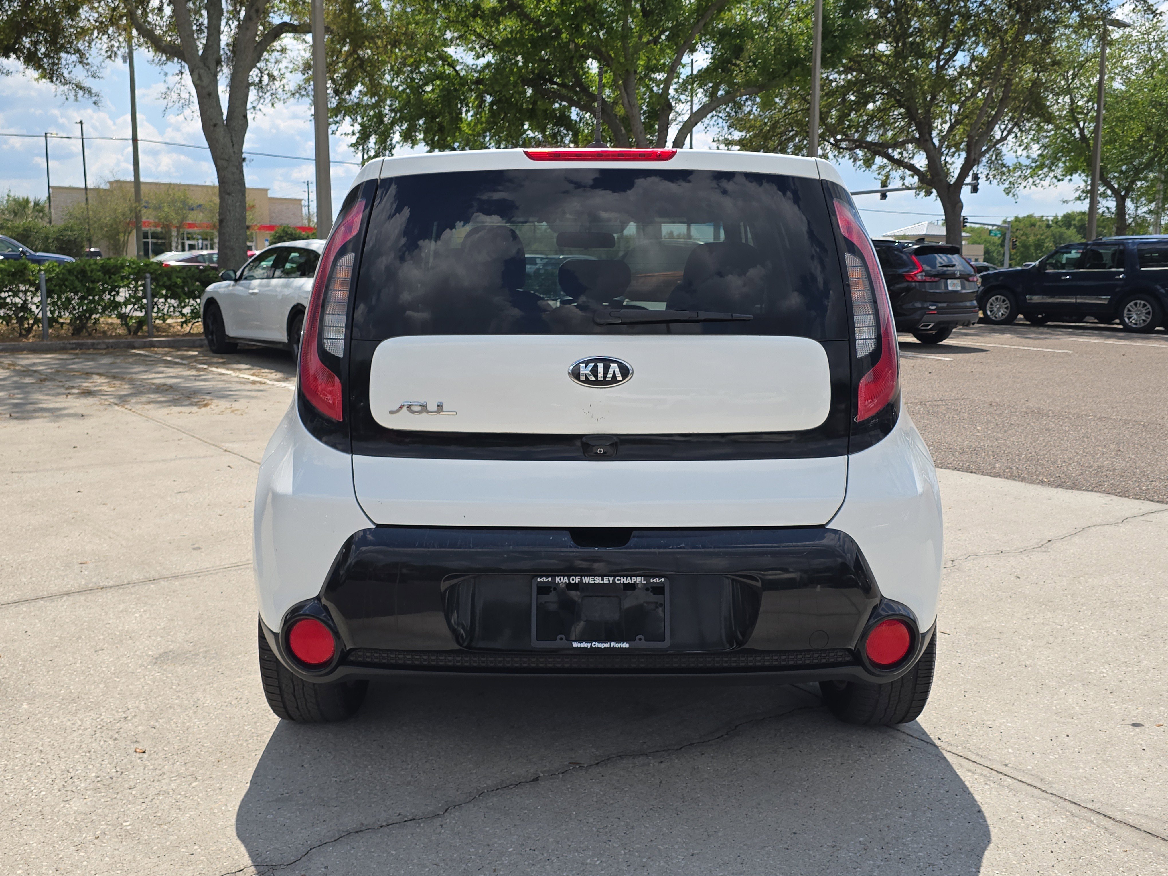 Used 2016 Kia Soul + image 7