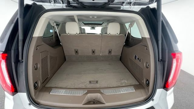 Used 2023 GMC Yukon XL Denali image 48