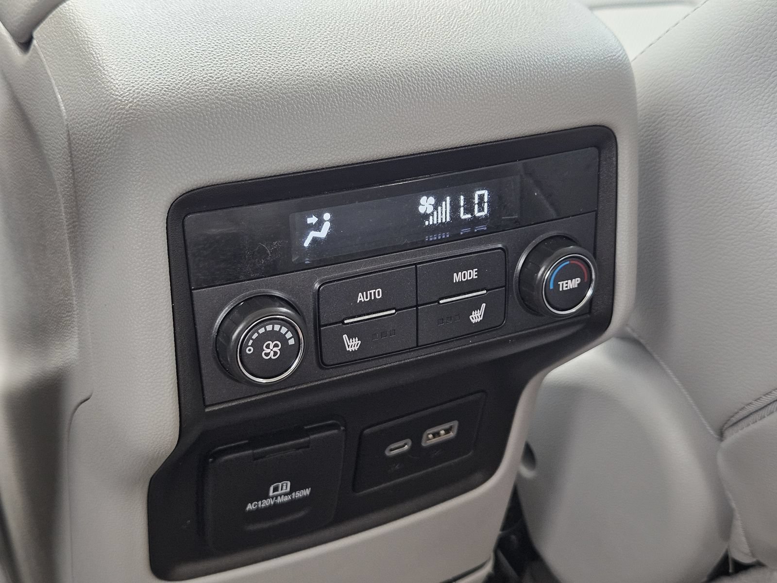 Used 2023 GMC Acadia SLT w/ Preferred Package FWD image 18
