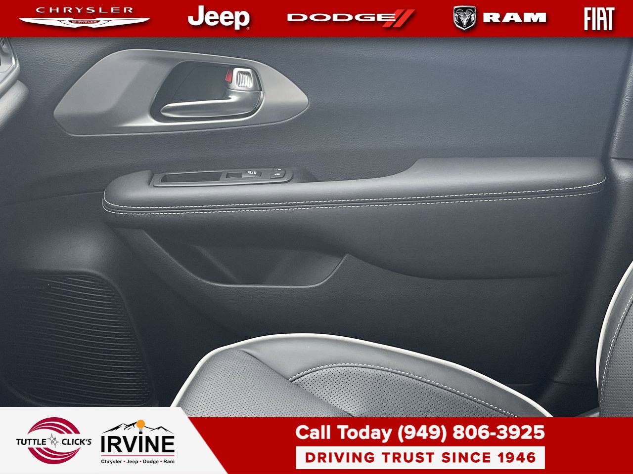 Used 2026 Chrysler Pacifica Limited w/ Uconnect Theater Family Group image 21