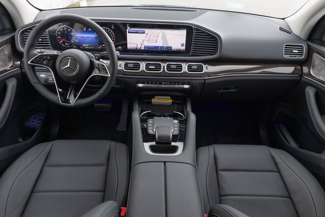 Certified 2025 Mercedes-Benz GLE 450e 4MATIC image 22