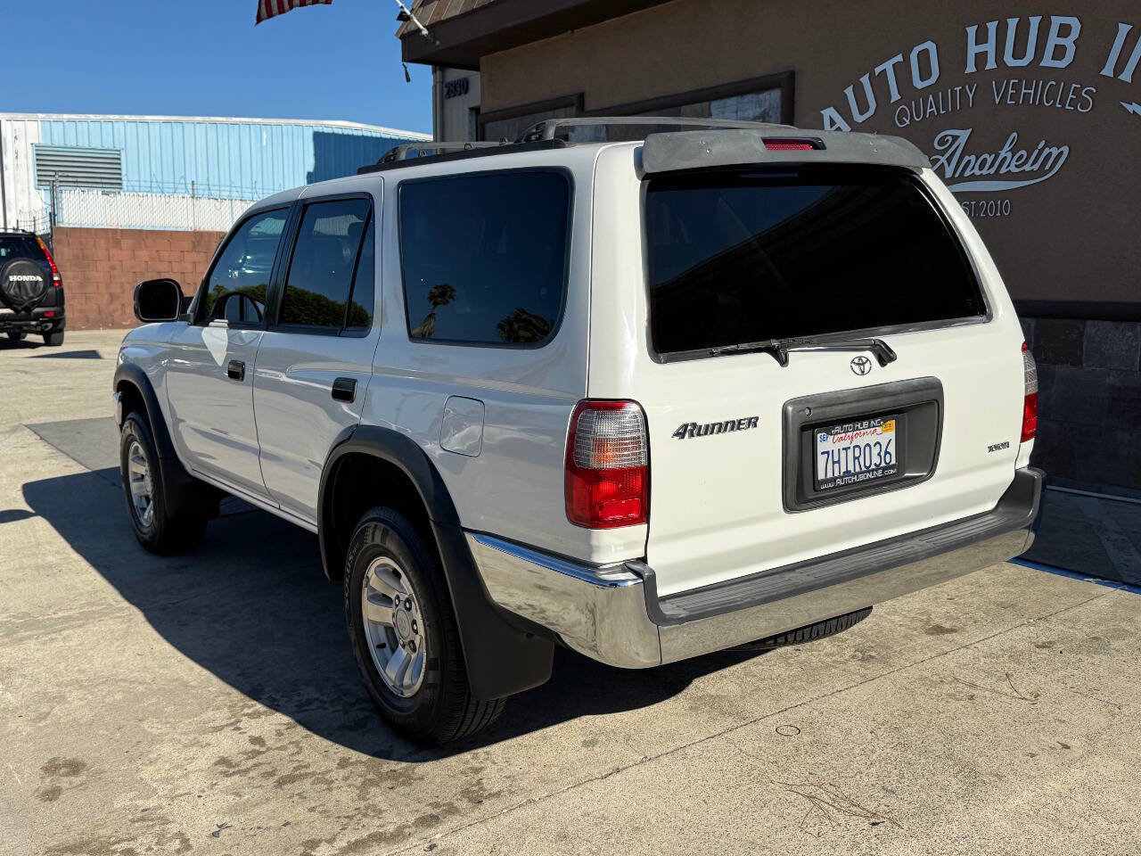 Used 2000 Toyota 4Runner Base 4dr SUV image 8