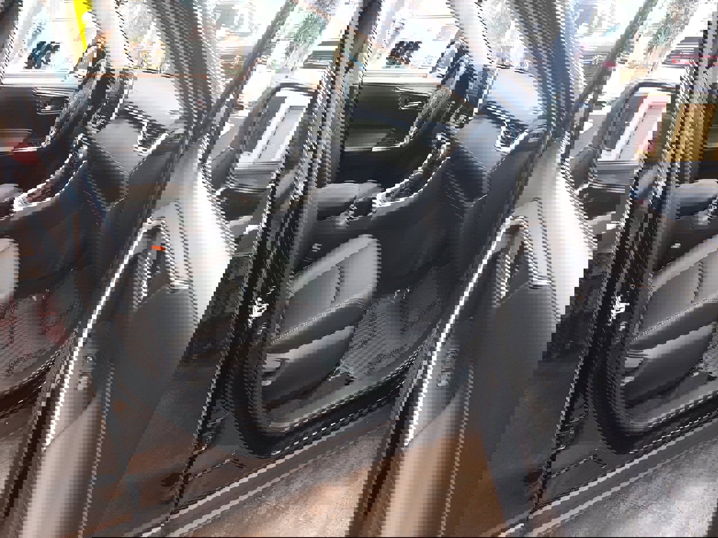 Used 2023 Toyota RAV4 XLE Premium image 24