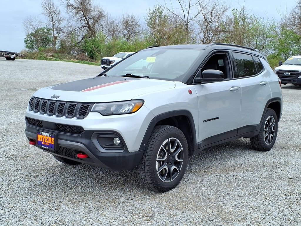 Used 2024 Jeep Compass Trailhawk AWD/4WD image 26