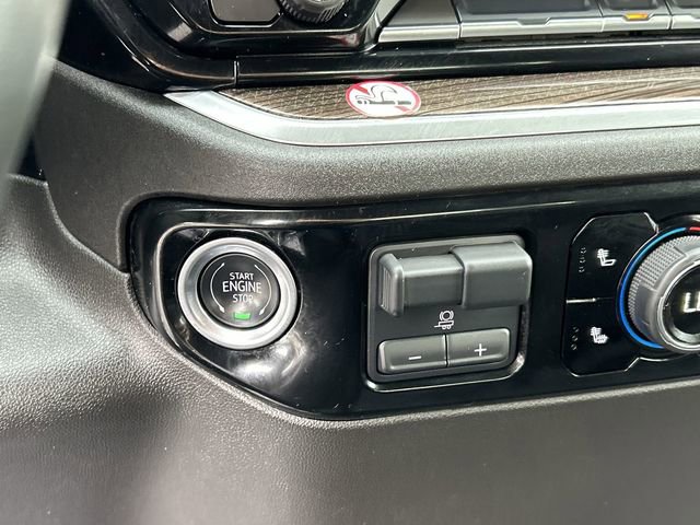 Used 2025 Chevrolet Silverado 2500 LT w/ Convenience Package image 27