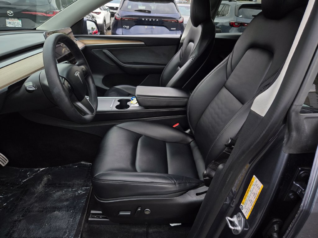 Used 2022 Tesla Model Y Performance AWD/4WD image 16