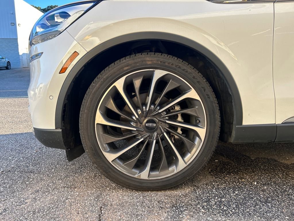 Used 2020 Lincoln Aviator Reserve w/ Equipment Group 202A image 7