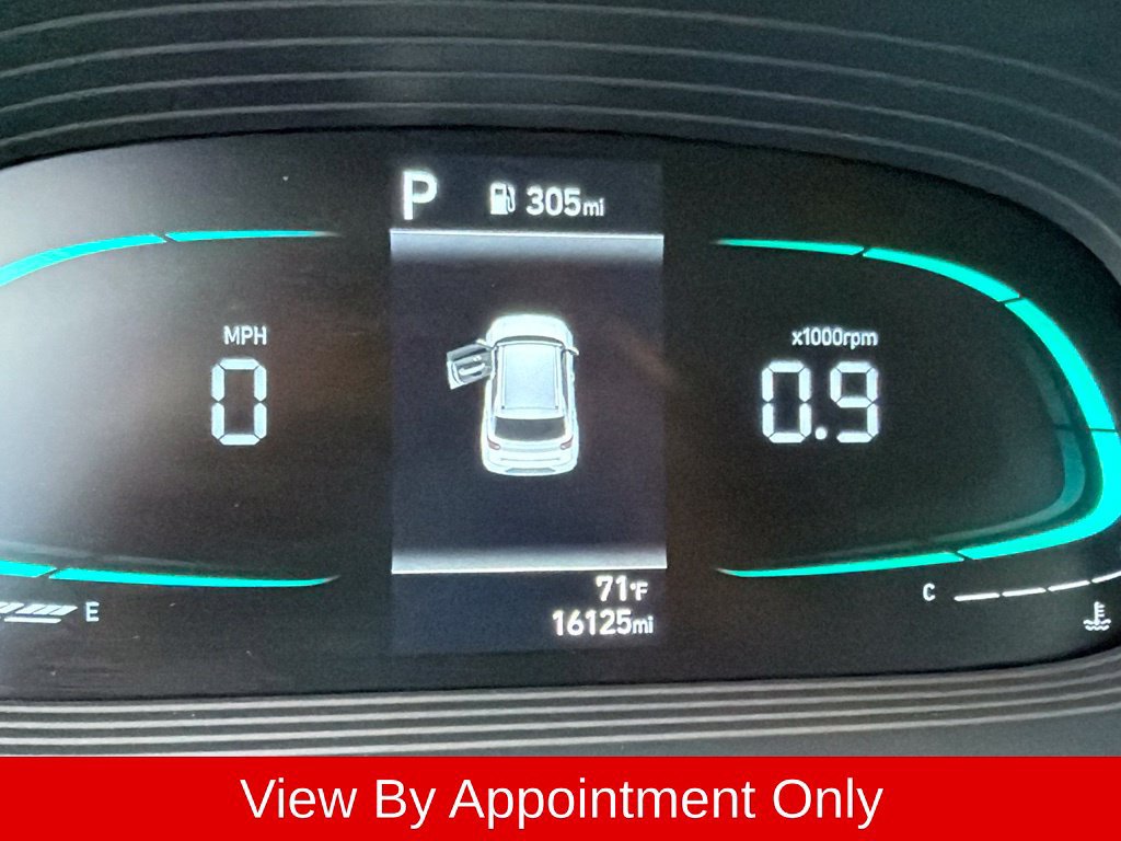Used 2026 Hyundai Venue SEL FWD image 2