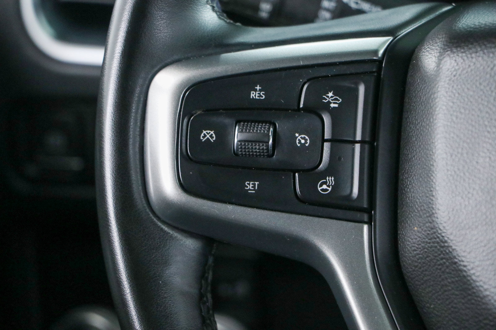 Used 2023 Chevrolet Tahoe LT w/ Luxury Package RWD image 14