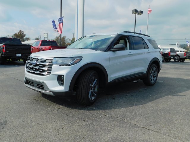 New 2026 Ford Explorer Active w/ Active Comfort Package image 4