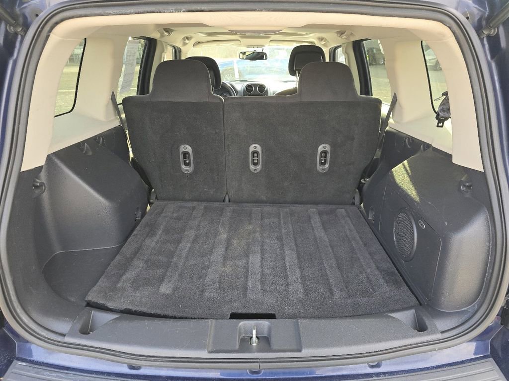 Used 2015 Jeep Patriot Latitude w/ Sun/Sound Group image 16