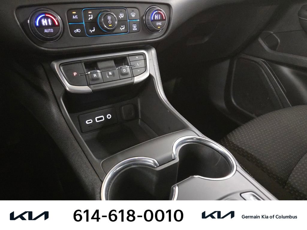 Used 2023 GMC Terrain SLE w/ Driver Convenience Package image 25