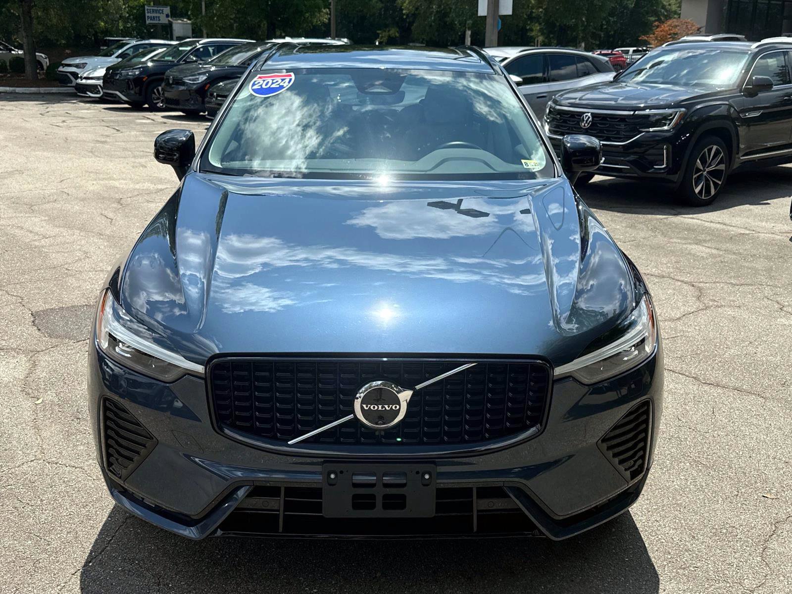 Certified 2024 Volvo XC60 B5 Plus image 8