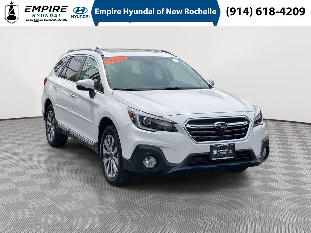 Used 2019 Subaru Outback 3.6R Touring AWD/4WD image 1