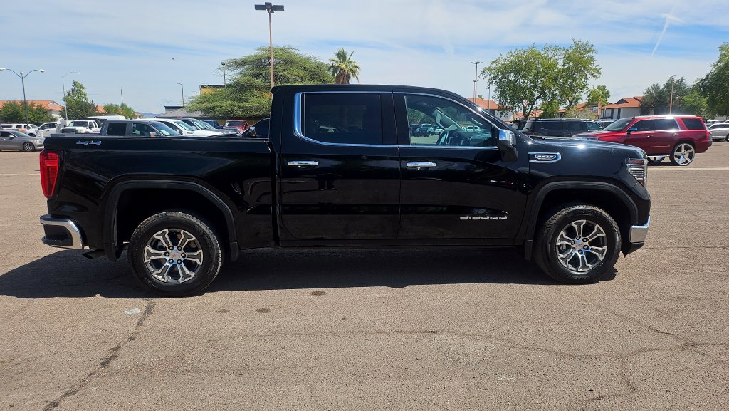 Used 2026 GMC Sierra 1500 SLT AWD/4WD image 12