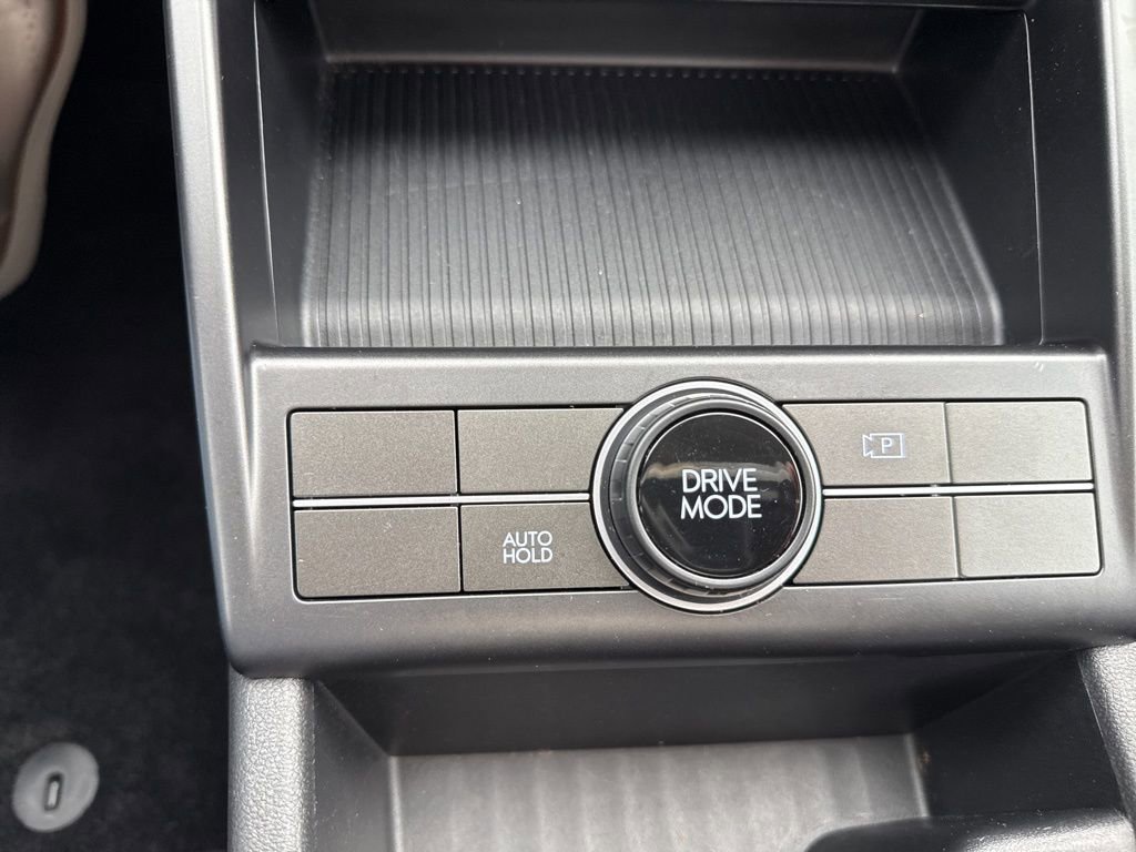 Certified 2024 Hyundai Kona SE image 16