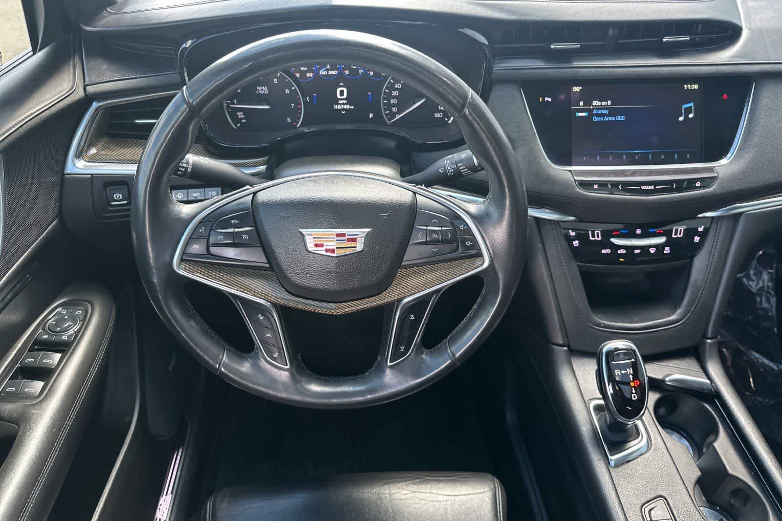 Used 2017 Cadillac XT5 Platinum AWD/4WD image 14