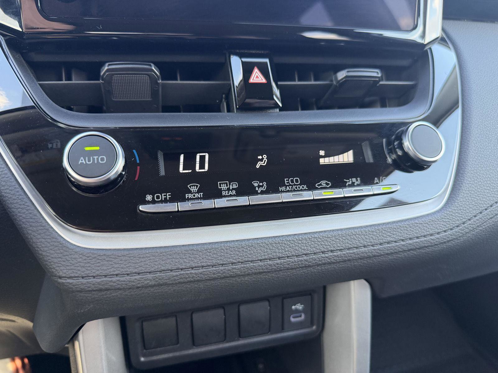 Used 2023 Toyota Corolla Cross LE image 28