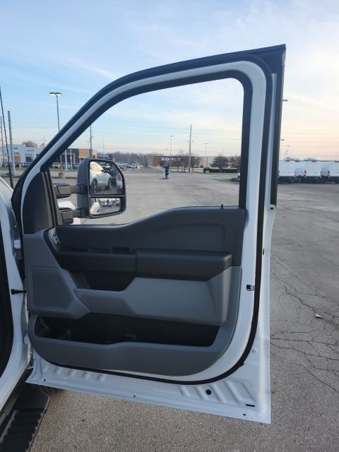 New 2026 Ford F350 XL w/ XL Chrome Package image 24