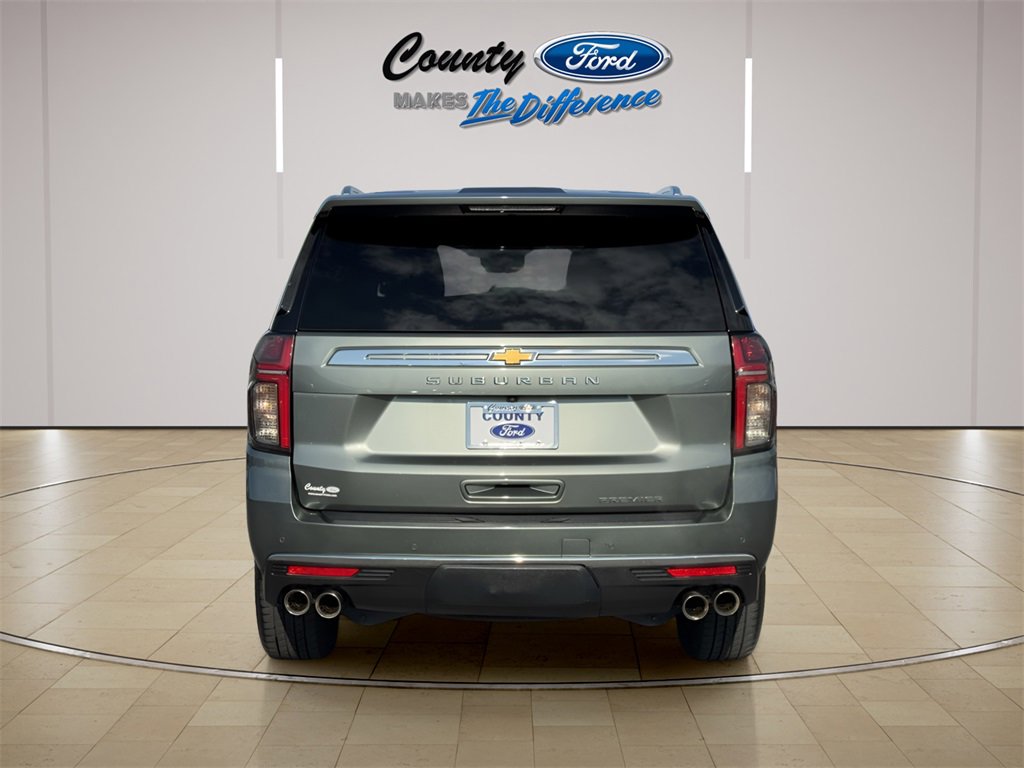Used 2023 Chevrolet Suburban Premier image 12