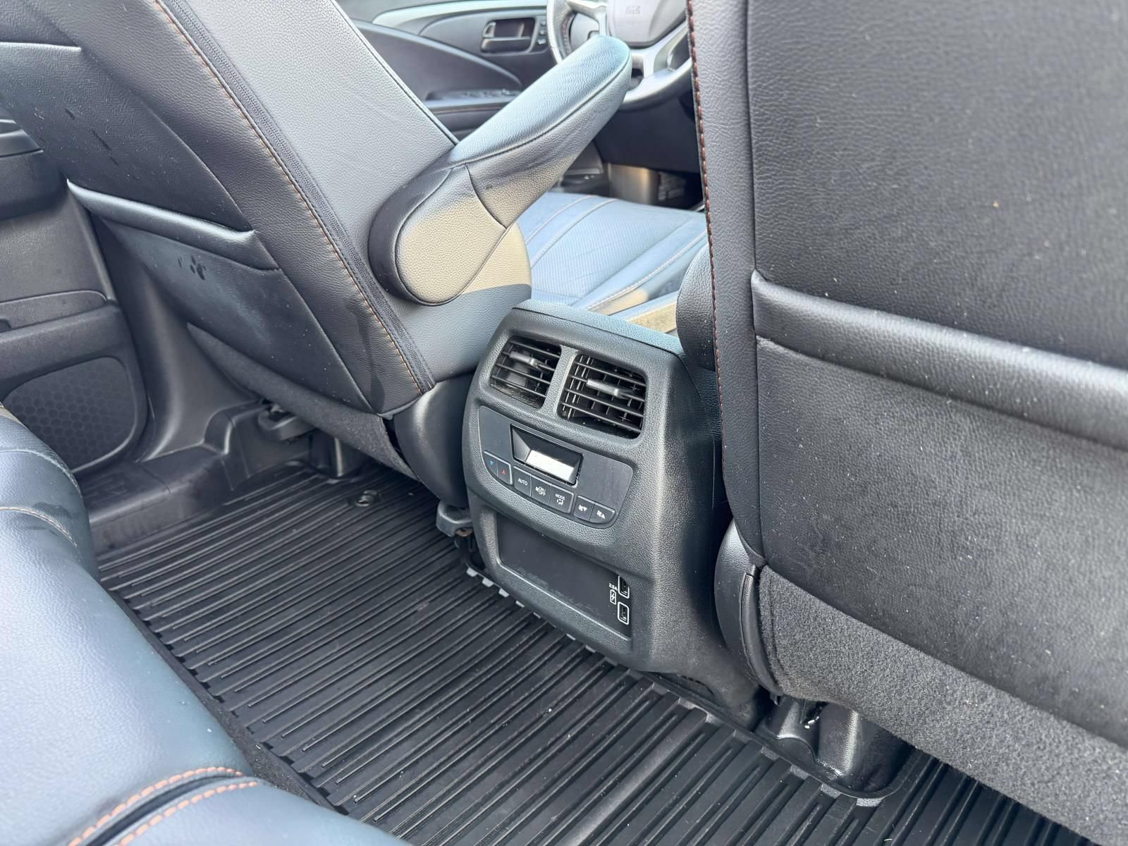 Used 2022 Honda Pilot TrailSport image 15