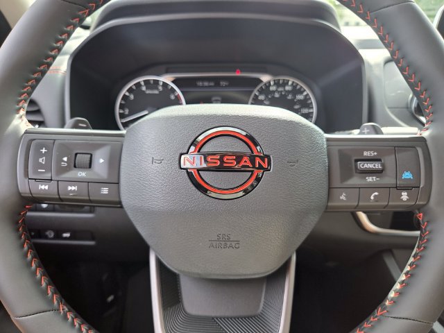 Used 2025 Nissan Rogue SV AWD/4WD image 34