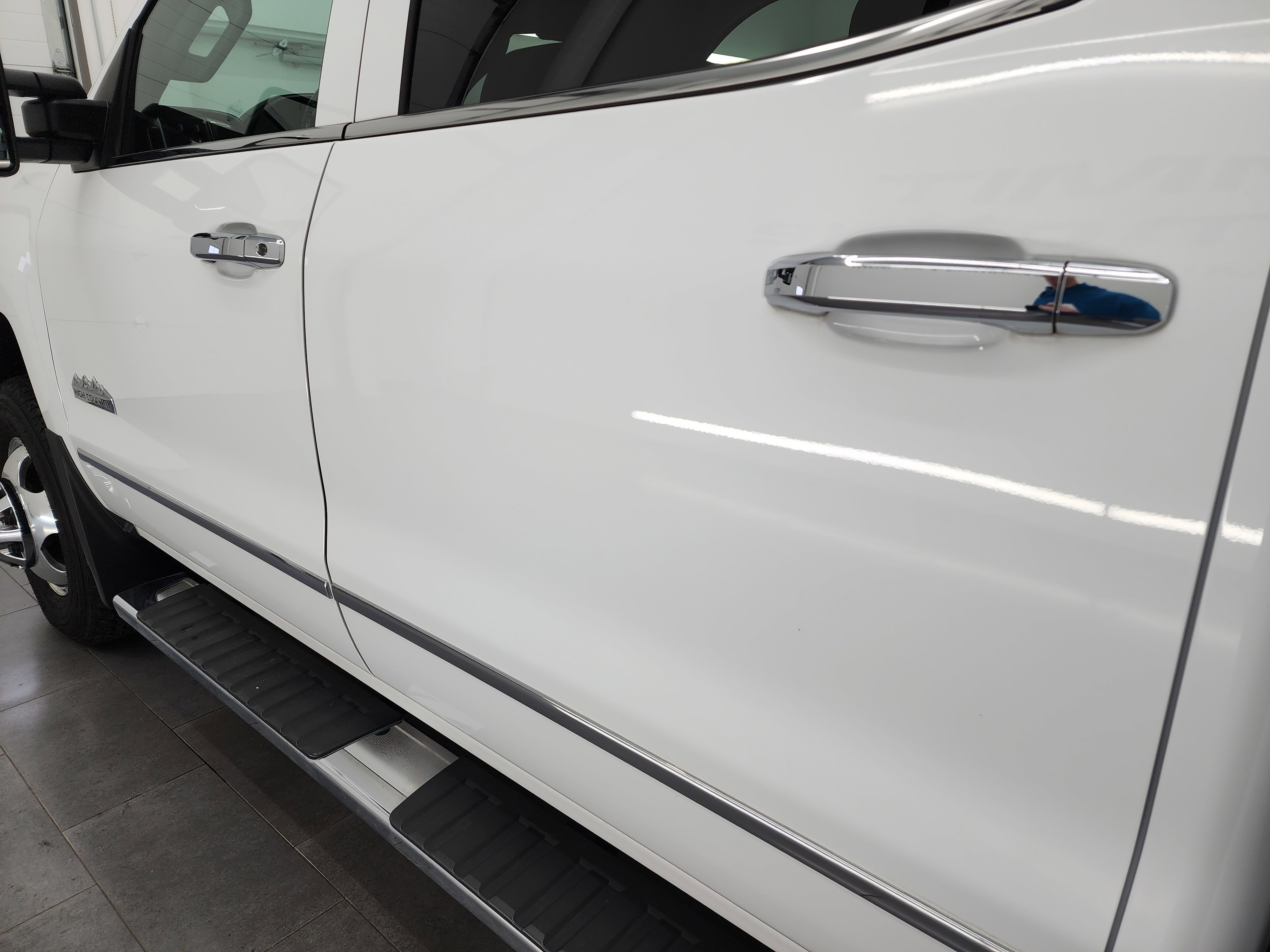 Used 2018 Chevrolet Silverado 3500 High Country w/ Duramax Plus Package image 31