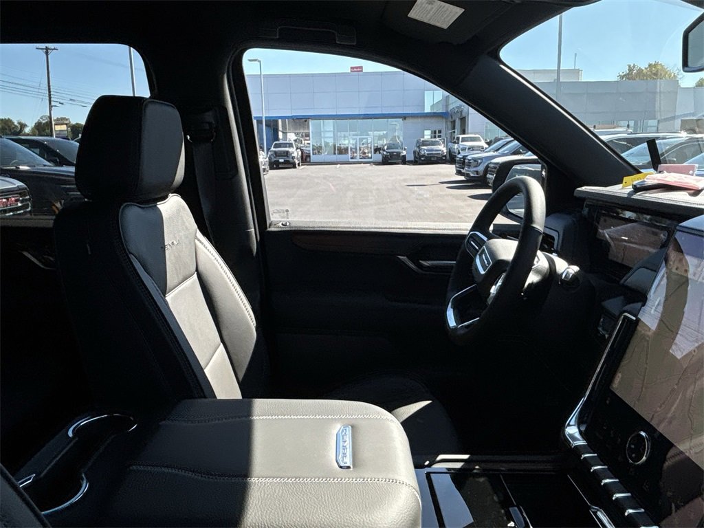 New 2026 GMC Yukon XL Denali image 15
