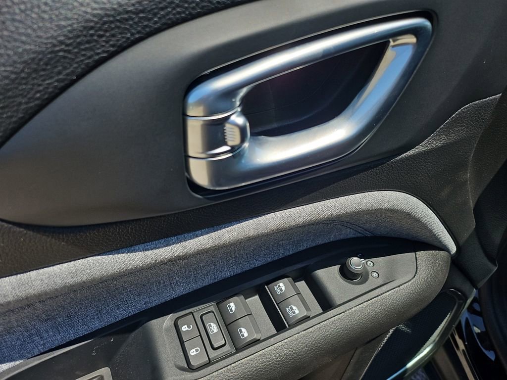 New 2025 Jeep Compass Latitude image 18