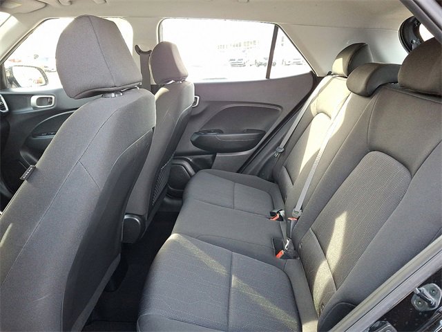 Used 2022 Hyundai Venue SE image 10