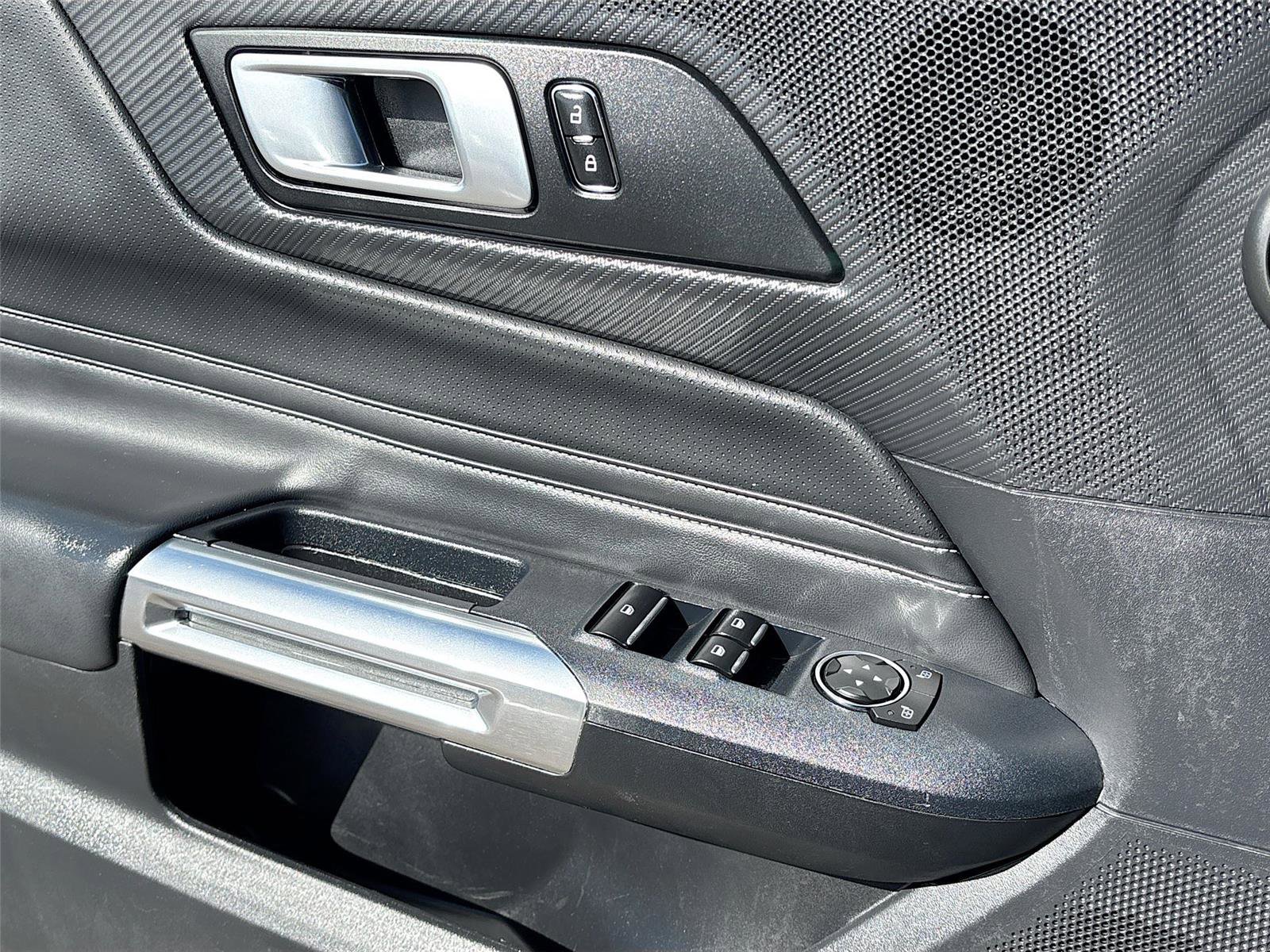 Used 2024 Ford Mustang Premium image 18