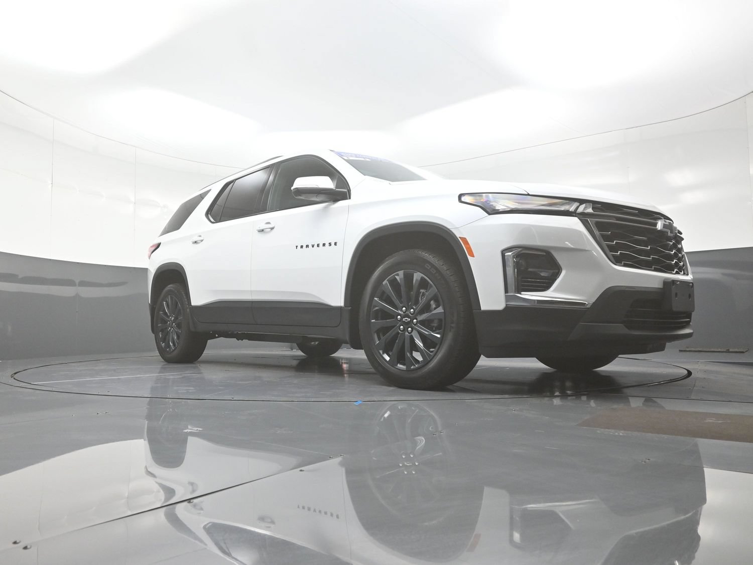 Used 2023 Chevrolet Traverse RS AWD/4WD image 9