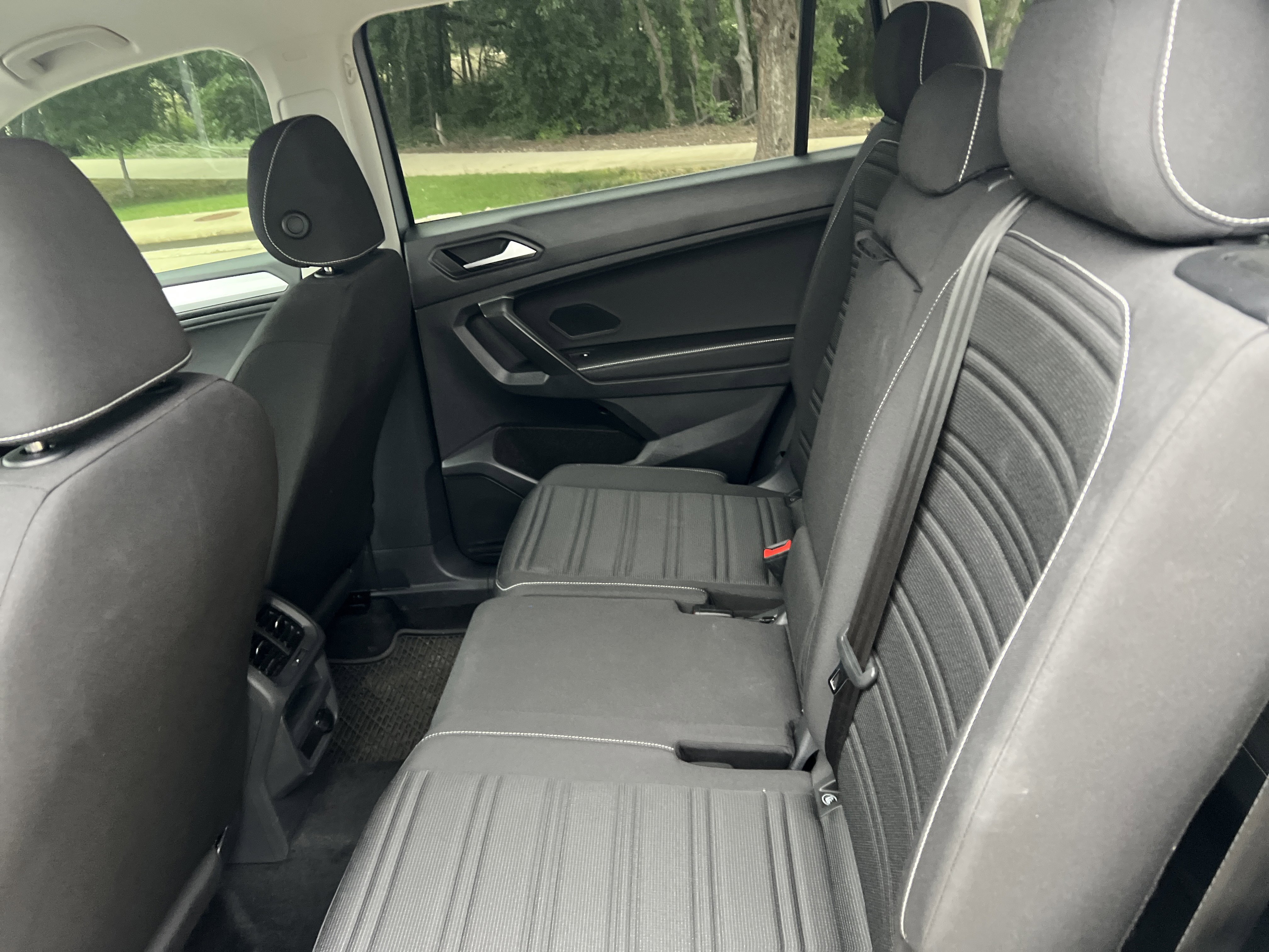 Certified 2024 Volkswagen Tiguan S FWD image 28
