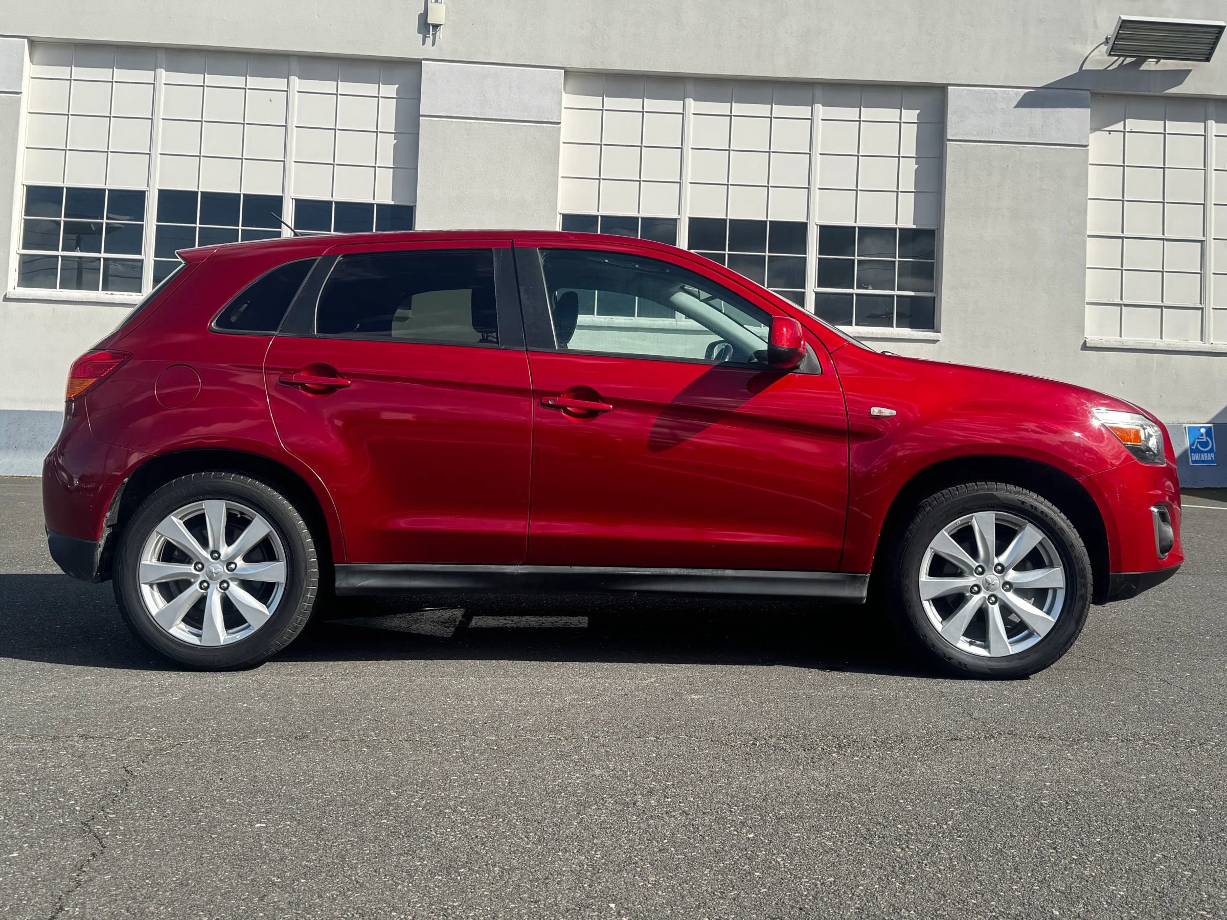 Used 2013 Mitsubishi Outlander Sport ES image 4