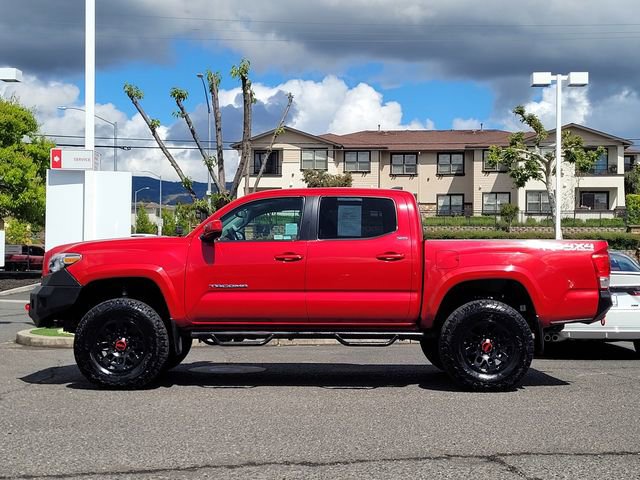 Used 2017 Toyota Tacoma SR5 w/ Tow Package AWD/4WD image 9