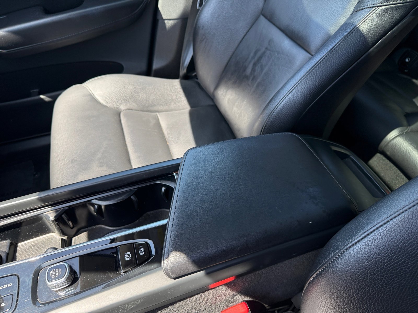 Used 2023 Volvo XC60 B5 Plus w/ Protection Package image 14