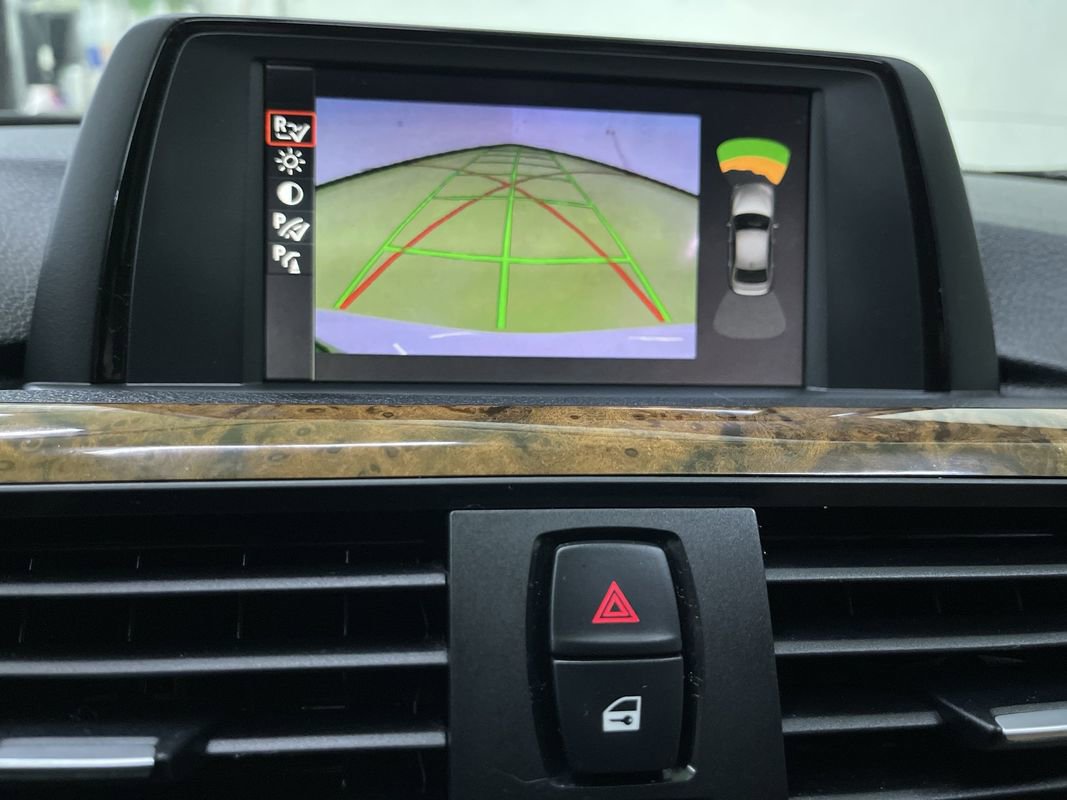 Used 2014 BMW 320i xDrive Sedan image 22