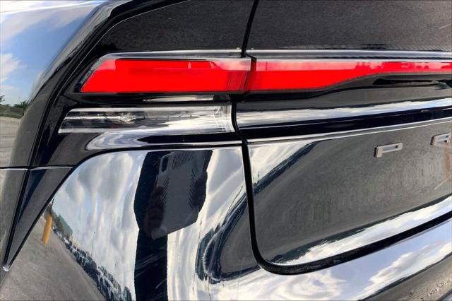Certified 2025 Toyota Prius LE FWD image 28
