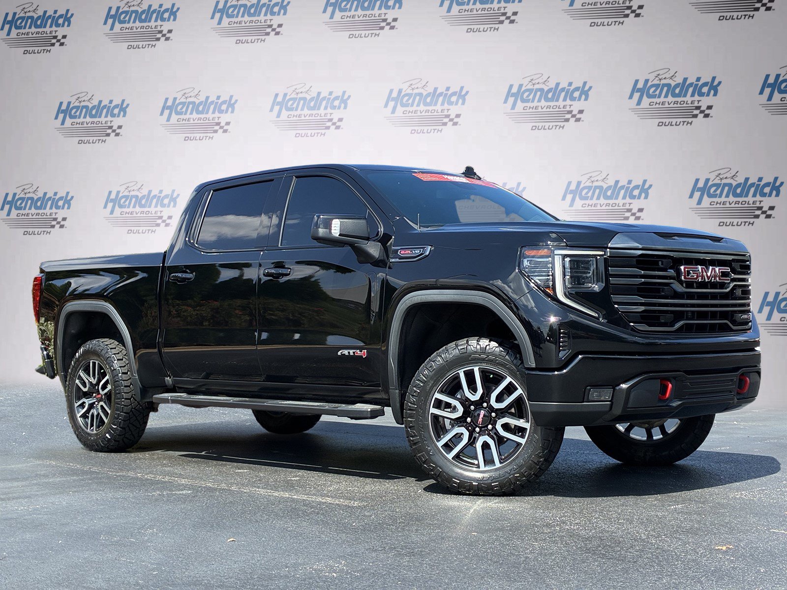 Used 2022 GMC Sierra 1500 AT4 AWD/4WD image 2