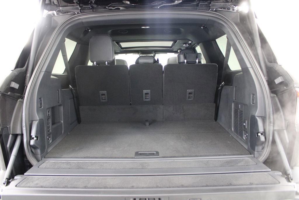 New 2026 Lincoln Navigator L Reserve image 16