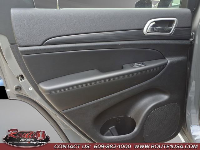 Used 2022 Jeep Grand Cherokee Laredo X AWD/4WD image 21