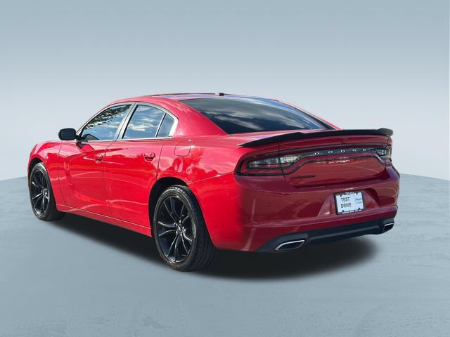 Used 2018 Dodge Charger SXT w/ Blacktop Package RWD image 5