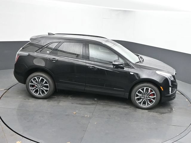 New 2026 Cadillac XT5 Sportv w/ LPO, Floor Liner Package AWD/4WD image 32